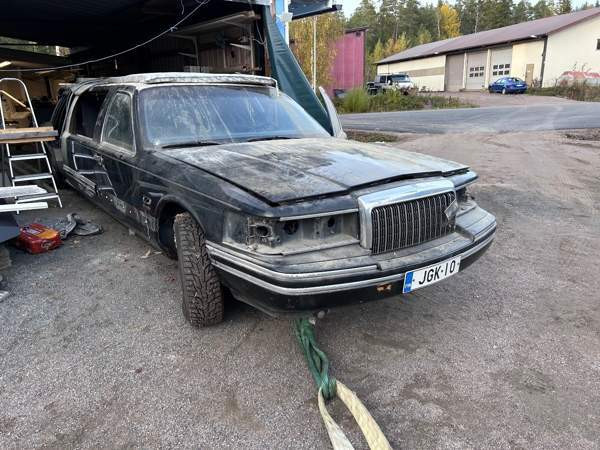 Lincoln Town Car Rauma - valokuva 6