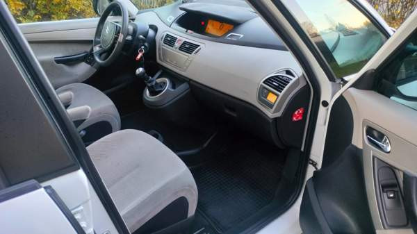 Citroen Grand C4 Picasso Рийхимяки - изображение 5