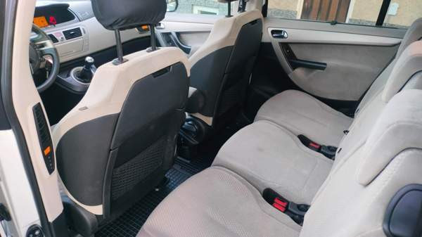 Citroen Grand C4 Picasso Рийхимяки - изображение 7