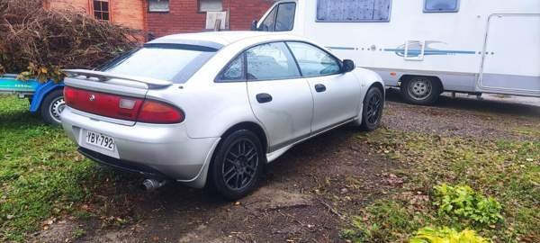 Mazda 323F Tammela - valokuva 3