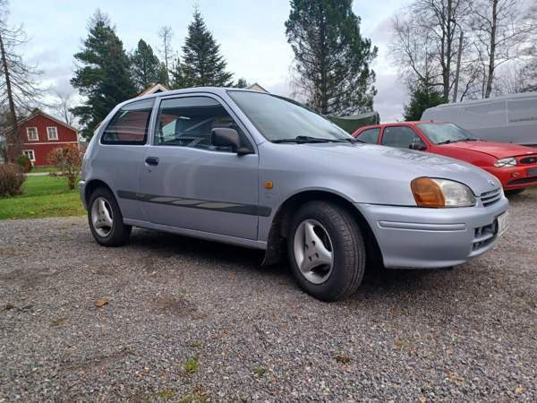 Toyota Starlet Vähäkyrö - valokuva 5