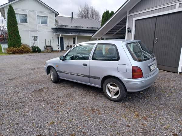 Toyota Starlet Vähäkyrö - valokuva 2