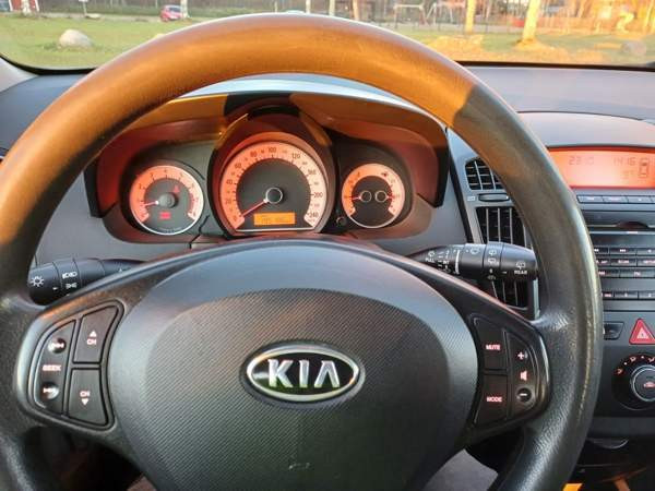 Kia Ceed Loppi - photo 4