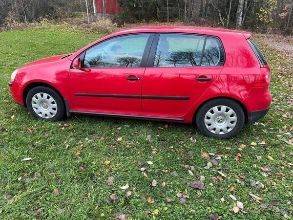 Volkswagen Golf Glebychevo - valokuva 2