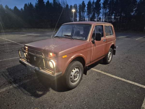 Lada Niva Oulu - valokuva 1