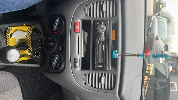 Kia Rio Vantaa - valokuva 1