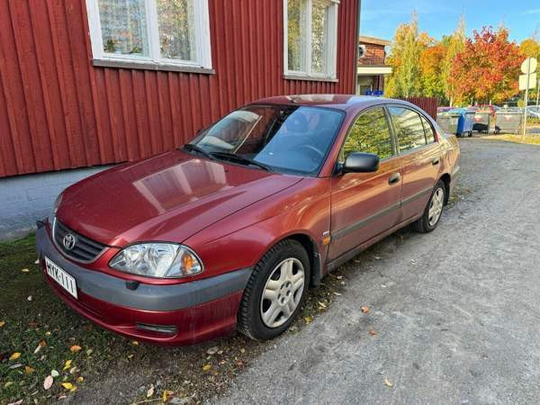 Toyota Avensis Jakobstad - valokuva 1