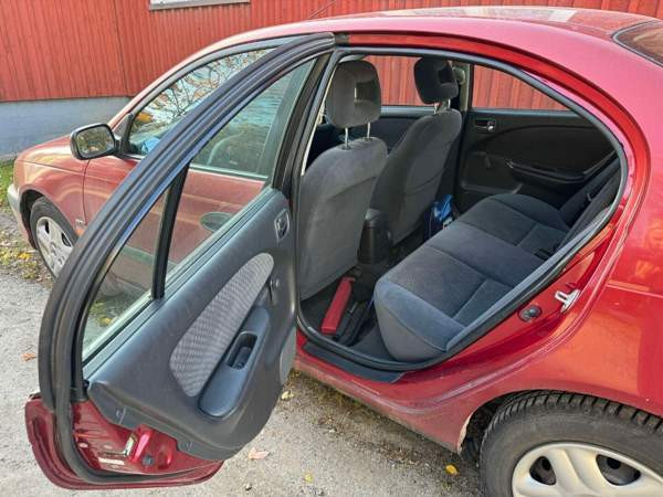 Toyota Avensis Jakobstad - valokuva 3