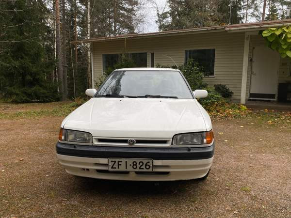 Mazda 323 Kirkkonummi – foto 1