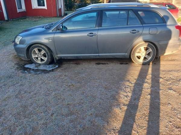 Toyota Avensis Piippola - изображение 3