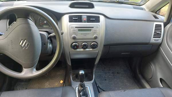 Suzuki Liana Rantasalmi - valokuva 3