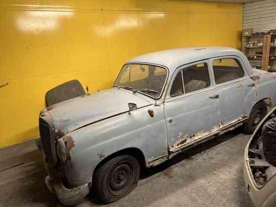 Mercedes-Benz 190 Hafnarfjoerdur
