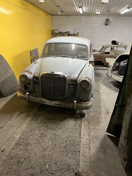 Mercedes-Benz 190 Hafnarfjoerdur – foto 1