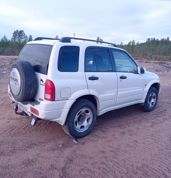 Suzuki Grand Vitara Siikalatva - valokuva 2