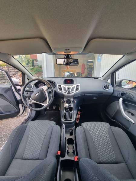 Ford Fiesta Van Силинъярви - изображение 5