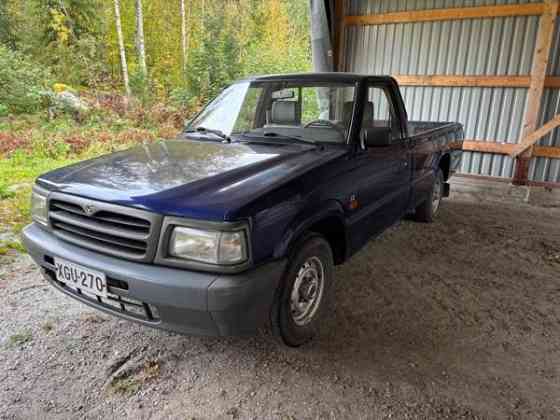 Mazda B2500 Orivesi