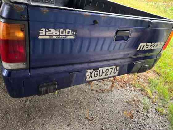 Mazda B2500 Orivesi