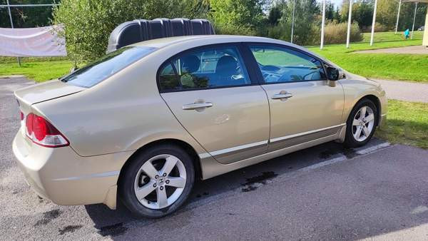 Honda Civic Järvenpää - valokuva 3