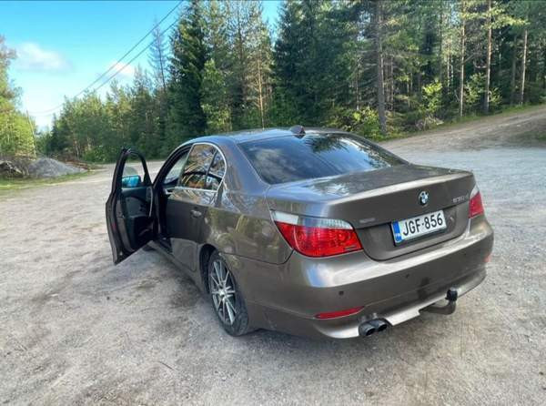 BMW 530 Sarov - valokuva 6