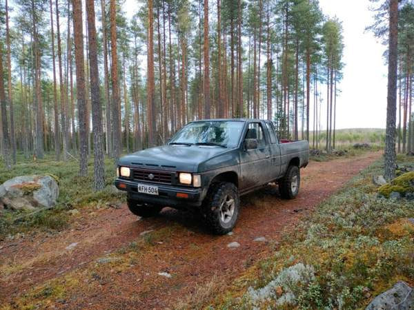 Nissan King Cab Piippola - valokuva 1