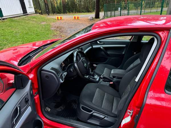 Skoda Octavia Glebychevo - valokuva 8