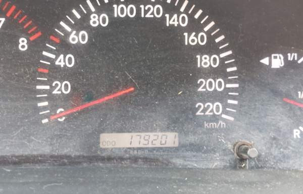 Toyota Corolla Multia - valokuva 8