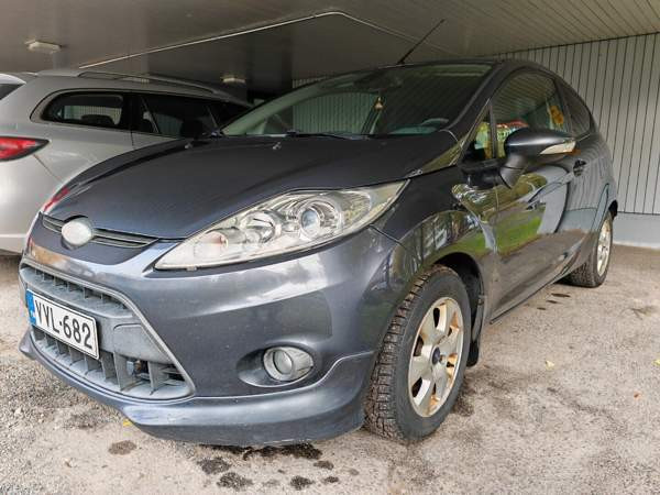 Ford Fiesta Van Joensuu - valokuva 1