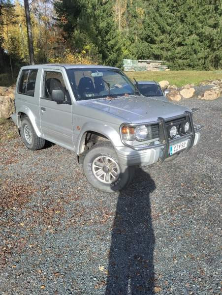 Mitsubishi Pajero Macau - valokuva 1