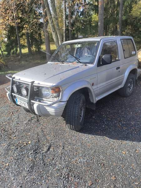 Mitsubishi Pajero Macau - valokuva 2