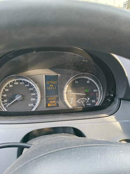 Mercedes-Benz 115 Tampere - valokuva 6