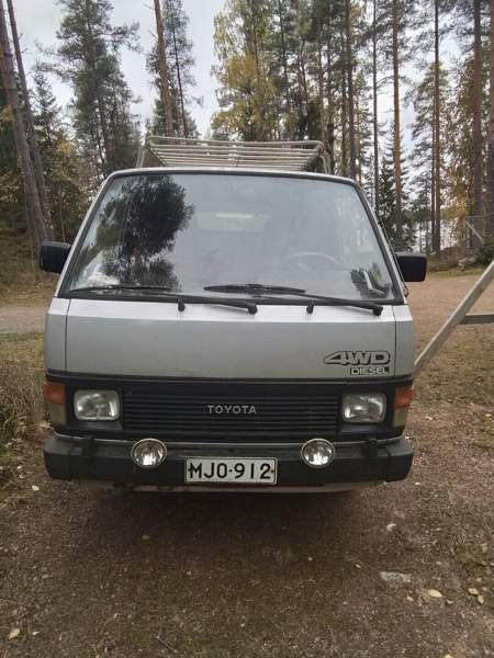 Toyota Hiace Sulkava - изображение 1