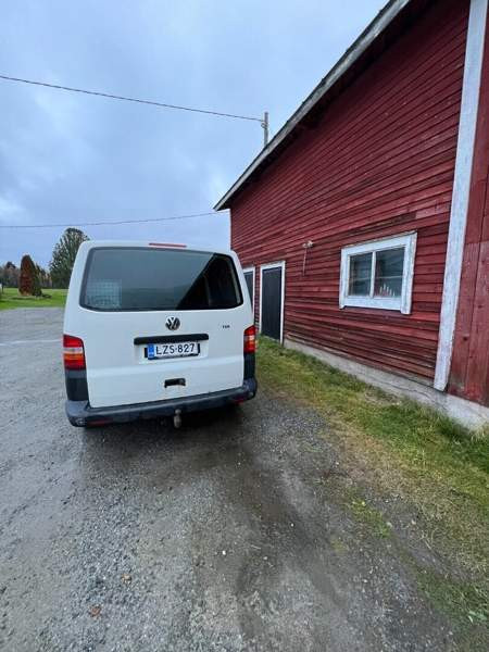 Volkswagen Transporter Luoto - valokuva 3