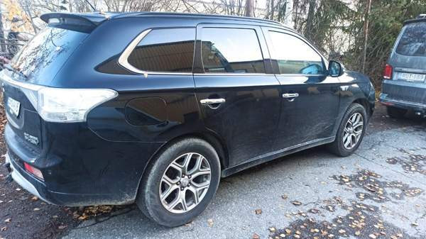 Mitsubishi Outlander PHEV Jyväskylä - valokuva 1