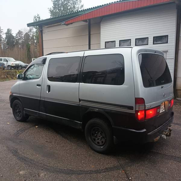 Toyota Granvia Nurmijärvi - valokuva 3