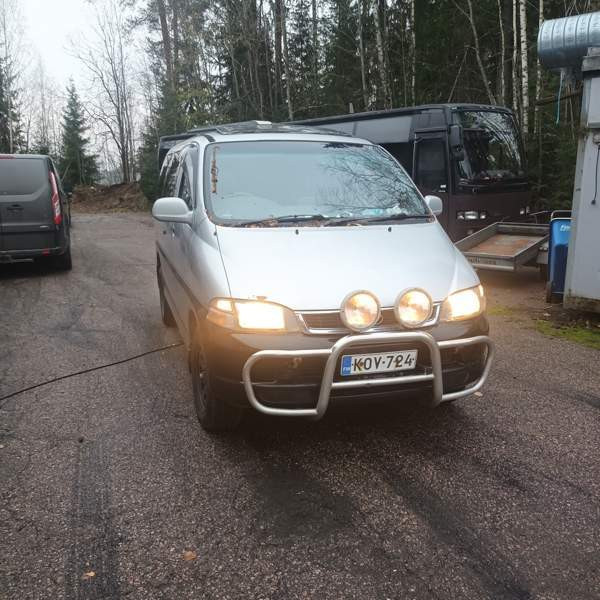 Toyota Granvia Нурмиярви - изображение 1