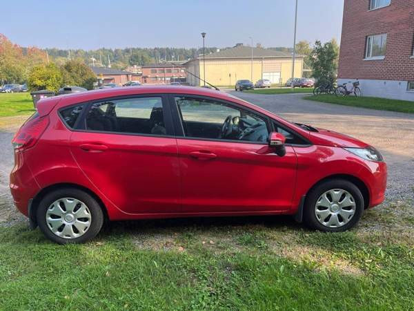 Ford Fiesta Sarov - valokuva 7