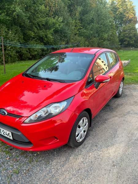Ford Fiesta Sarov - valokuva 2