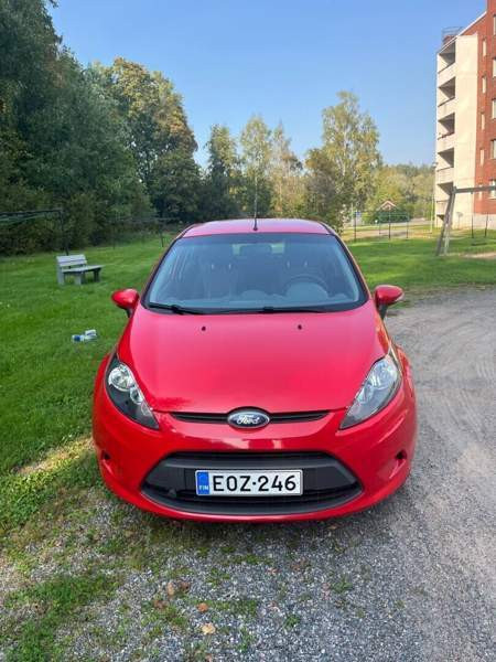 Ford Fiesta Sarov - valokuva 1