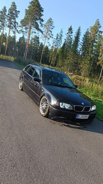 BMW 320 Himanka - valokuva 4