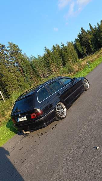 BMW 320 Himanka - valokuva 5