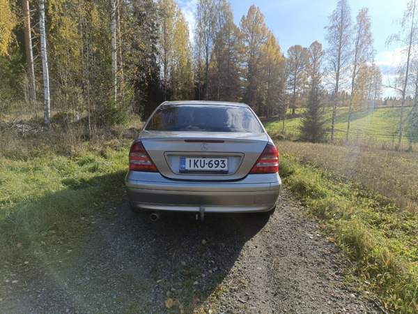 Mercedes-Benz C Enonkoski - valokuva 4