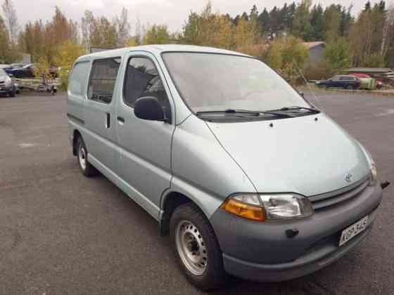 Toyota Hiace Каарина