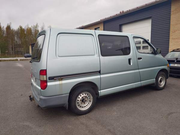 Toyota Hiace Kaarina - valokuva 3