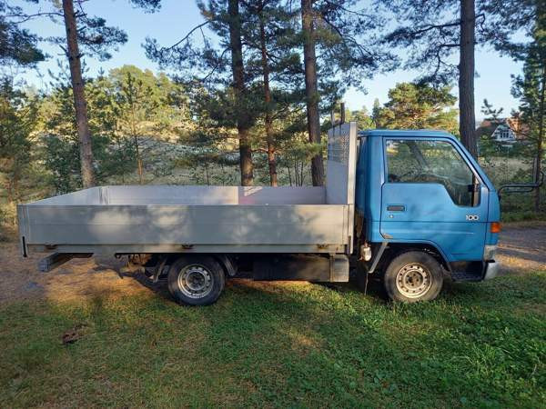 Toyota Dyna Dzhankoy - valokuva 3