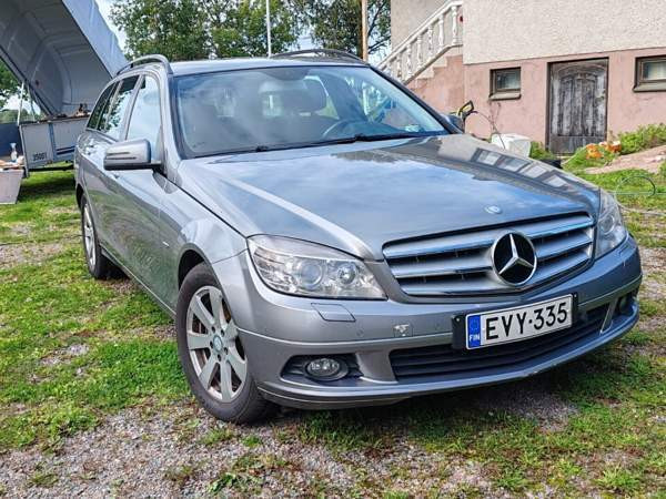 Mercedes-Benz C Siikainen - valokuva 3