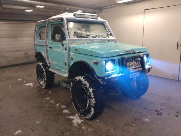 Suzuki SJ410 Vantaa - valokuva 1