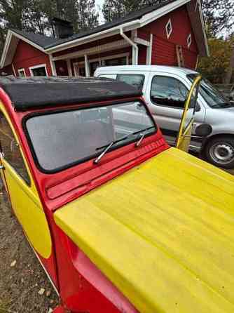 Citroen 2CV Lons-le-Saunier