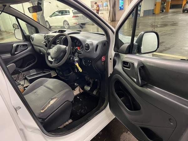 Citroen Berlingo Van Sarov - valokuva 6