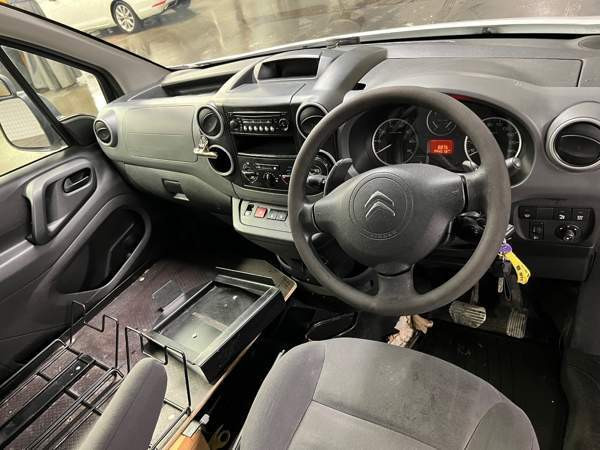 Citroen Berlingo Van Sarov - valokuva 7