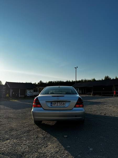 Mercedes-Benz 270 Nurmijärvi - valokuva 5